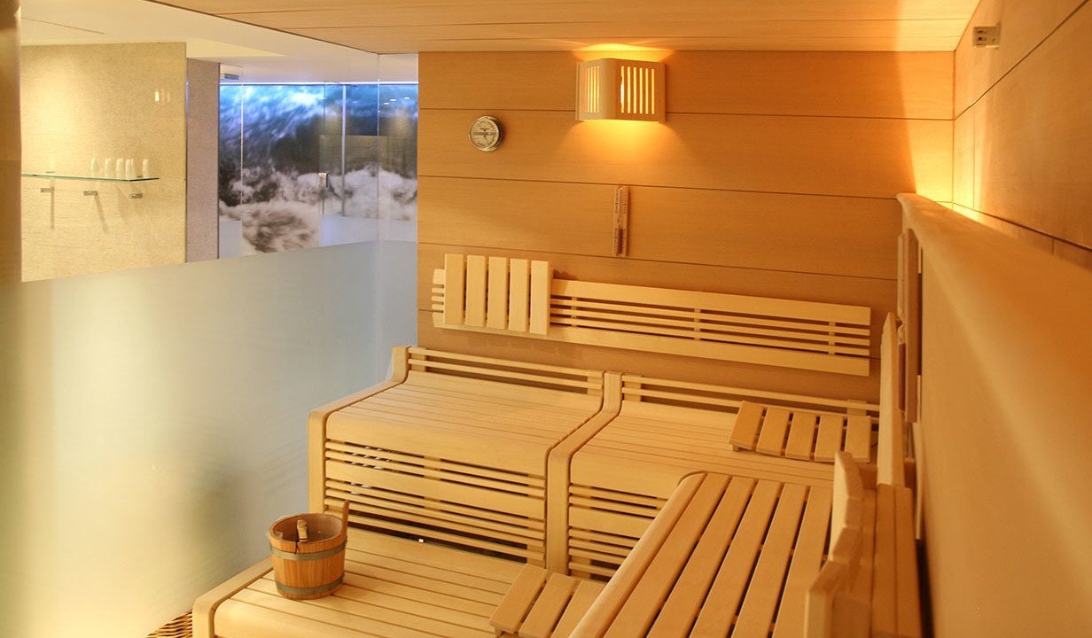 Wooden sauna interior at Sölring Hof luxury Sylt destination.