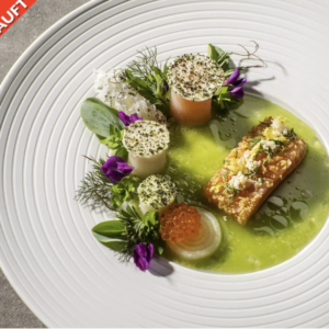 Gebratenes Fischgericht im Söl’ring Hof – Inspiration für den Urlaub auf Sylt.