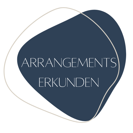 Dunkelblauer Button "Arrangements erkunden"