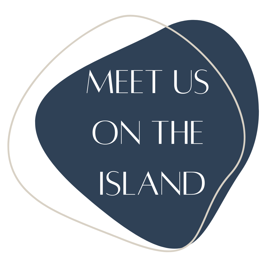 Navy blue shape, Söl’ring Hof Sylt luxury holiday invitation.