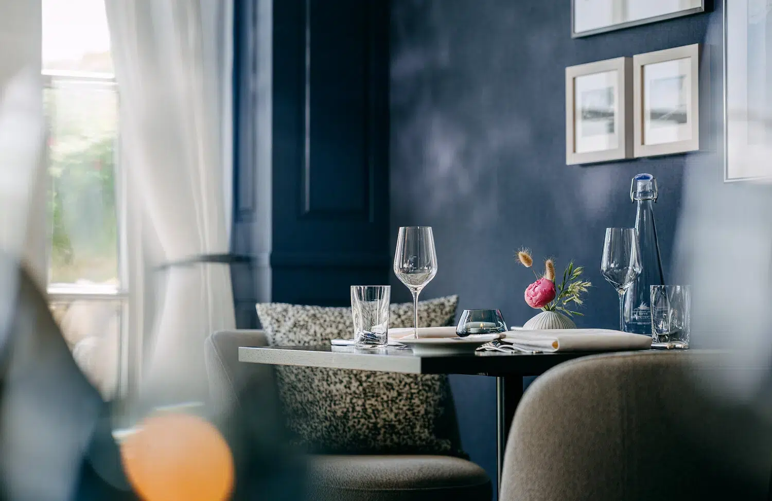 Dining table for two at Söl’ring Hof, Sylt holiday destination.